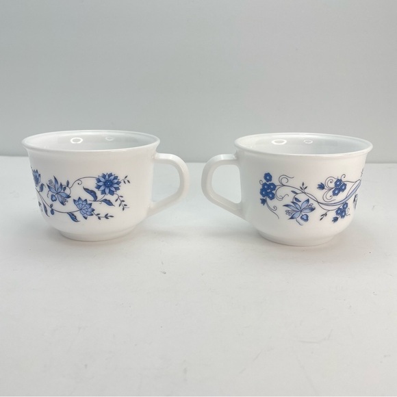 2 Vintage Arcopal France Coffee Mug Tea Cups Blue Onion Pattern Milk Glass - Picture 2 of 12